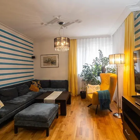 Elegant & Spacious Near Ndk